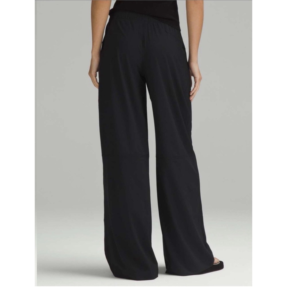 Lululemon Swift Wide Leg Mid-Rise Pants in Black Sz 14 - Picture 2 of 9